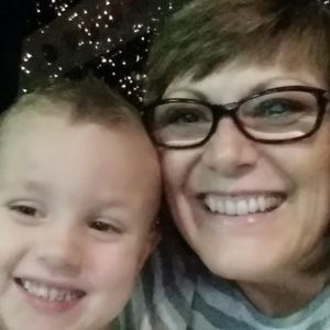 Meet your Posher, Deedee